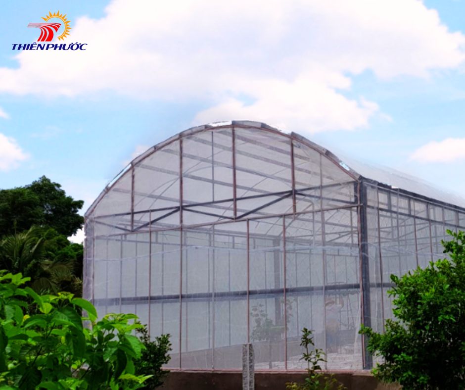 Nhà lưới bảo vệ cây trồng